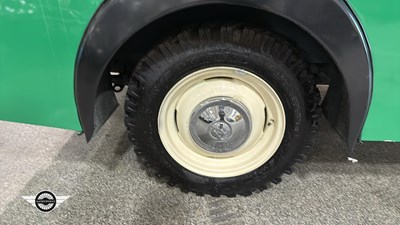 Lot 816 - 1954 MORRIS J