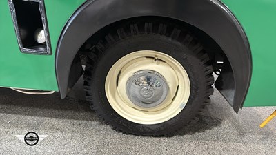 Lot 816 - 1954 MORRIS J