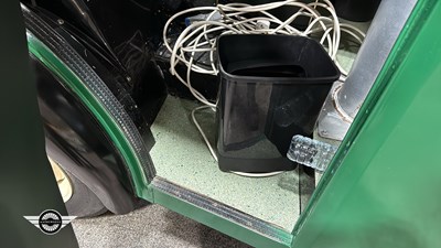 Lot 816 - 1954 MORRIS J