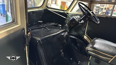 Lot 816 - 1954 MORRIS J