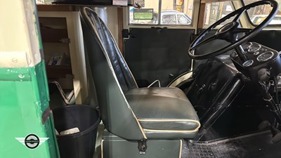 Lot 816 - 1954 MORRIS J