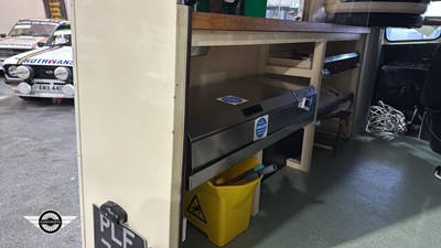 Lot 816 - 1954 MORRIS J