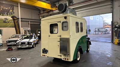 Lot 816 - 1954 MORRIS J