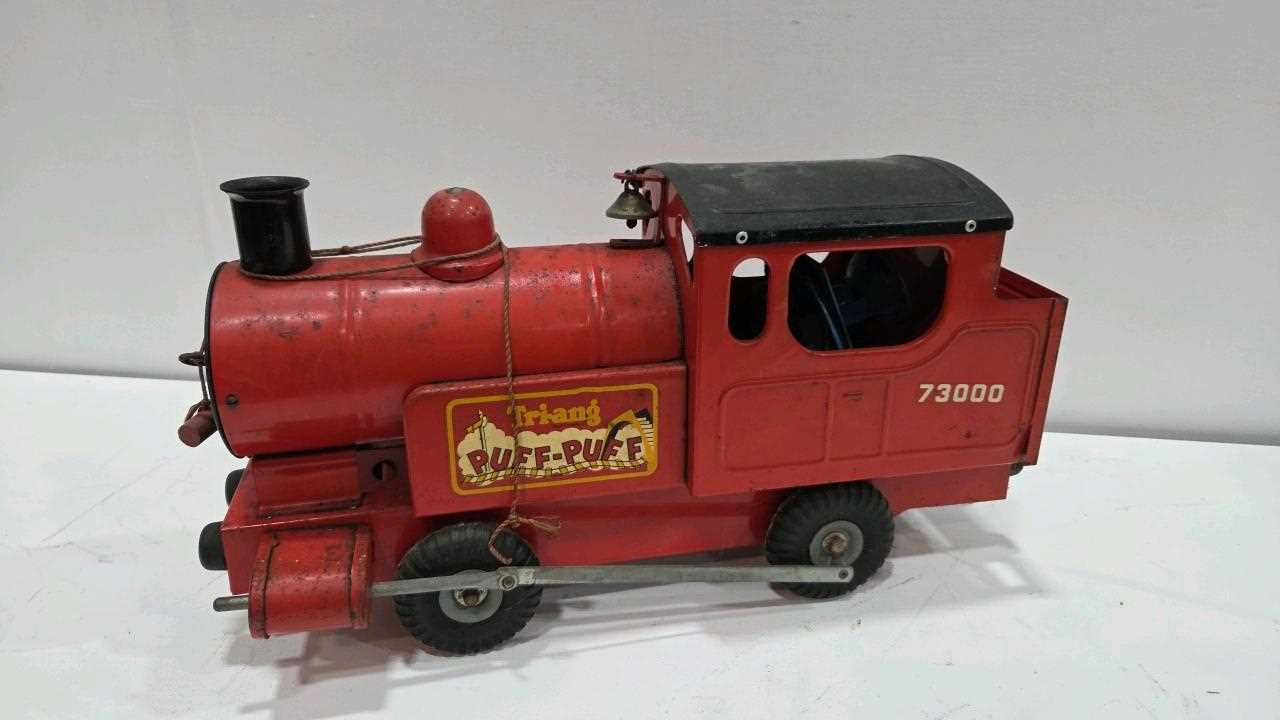 Lot 571 - TRIANG PUFFER TOY TRAIN