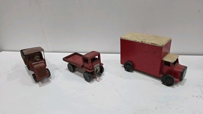 Lot 889 - 3 SMALL WOODEN HAND MADE TOYS