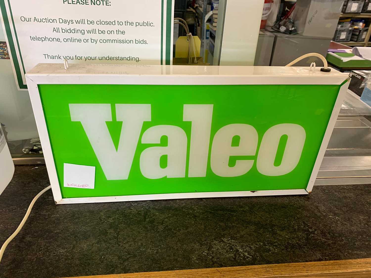 Lot 116 - GENUINE VALEO LIGHTBOX