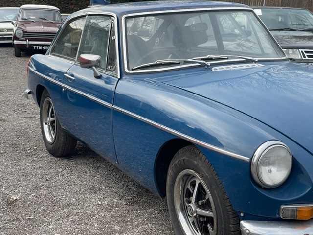 Lot 92 - 1971 MG B GT
