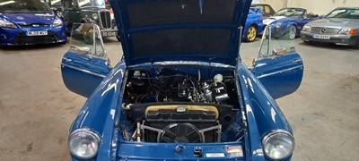 Lot 200 - 1973 MG B GT