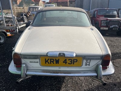 Lot 379 - 1975 JAGUAR XJ 3.4 AUTO