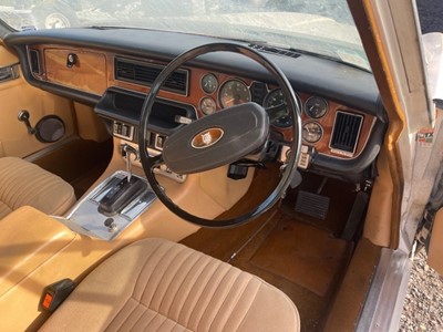 Lot 379 - 1975 JAGUAR XJ 3.4 AUTO