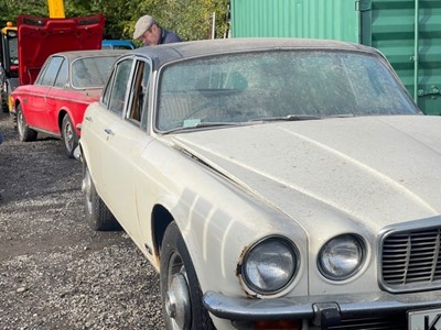 Lot 379 - 1975 JAGUAR XJ 3.4 AUTO