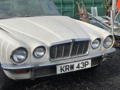 Lot 379 - 1975 JAGUAR XJ 3.4 AUTO