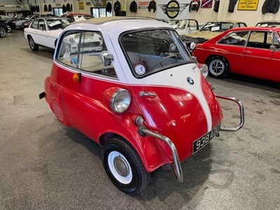 Lot 207 - 1960 BMW ISETTA TRICYCLE “BUBBLE CAR”