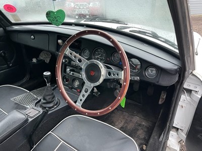 Lot 213 - 1980 MG B GT