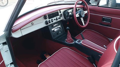 Lot 306 - 1972 MG B GT