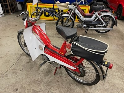Lot 227 - 1973 MOBYLETTE MOPED
