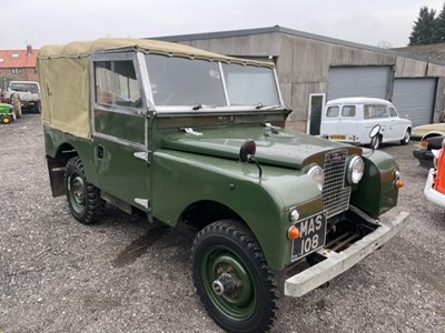 Lot 323 - 1957 LAND ROVER