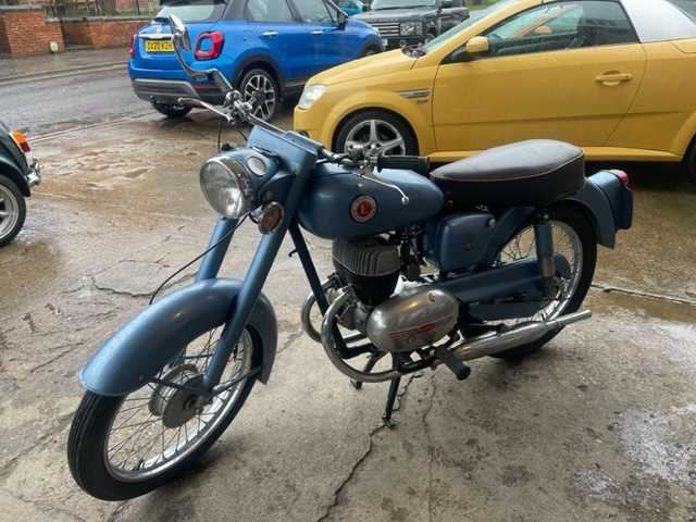 Lot 380 - 1962 EXCELSIOR TALISMAN TWIN