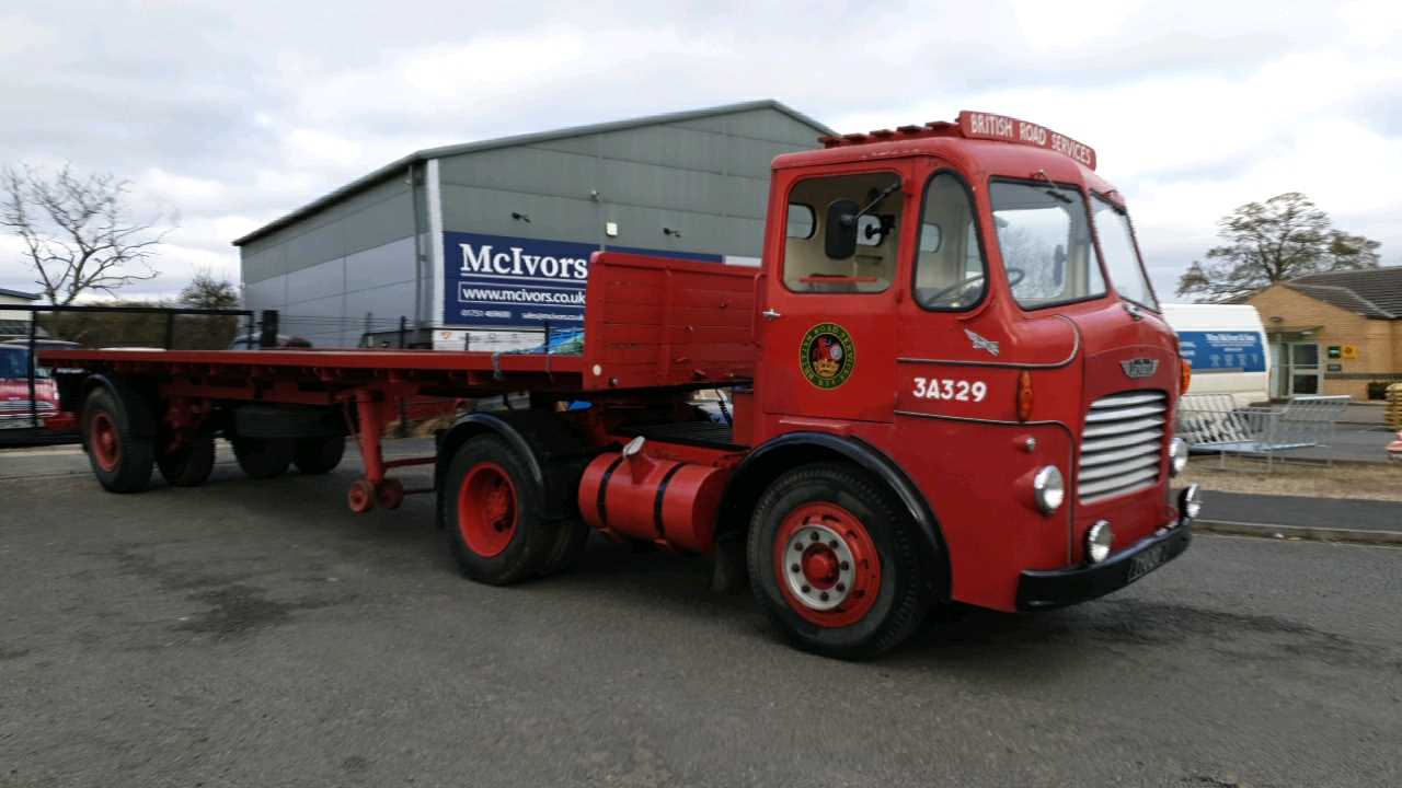 Lot 399 - 1957 LEYLAND COMET