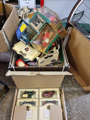 Lot 512 - 1 BOX OF MODEL CARS