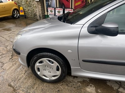 Lot 427 - 2001 PEUGEOT 206