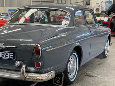 Lot 475 - 1966 VOLVO 131