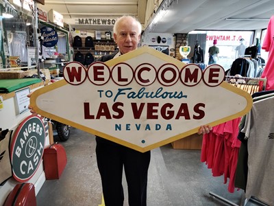 Lot 567 - LAS VEGAS SIGN