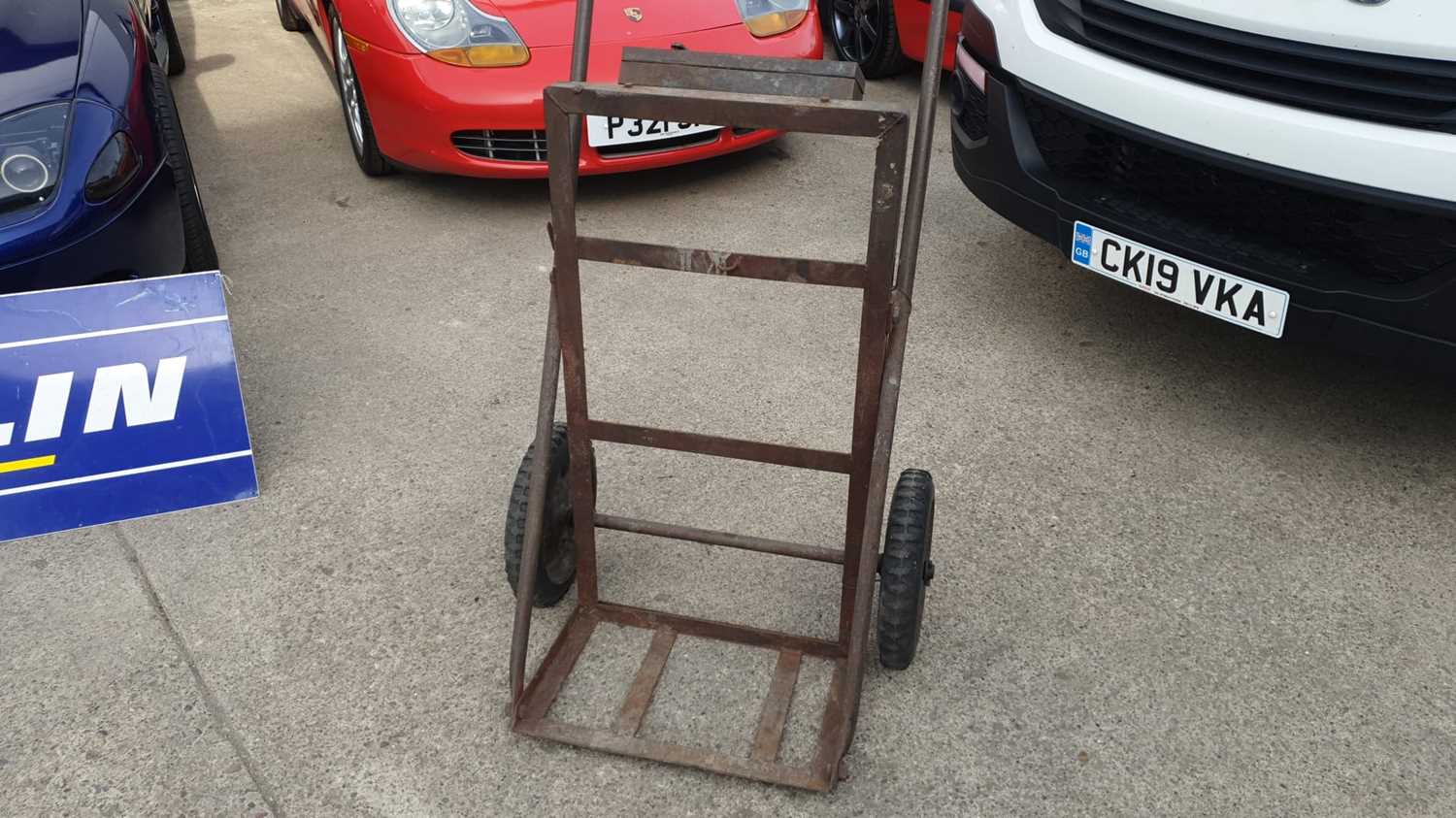 Lot 331 - BOC TROLLEY