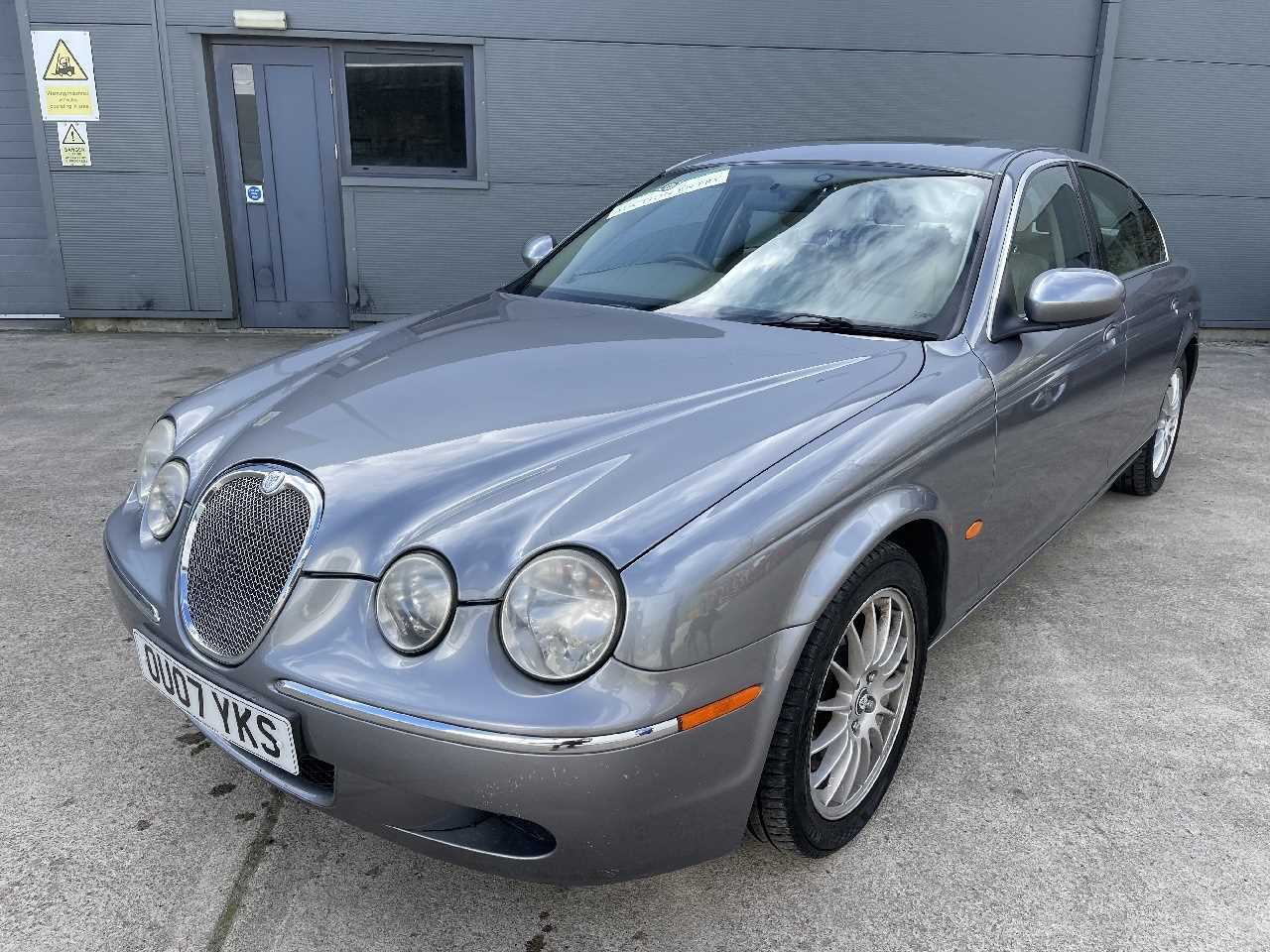 Lot 375 - 2007 JAGUAR S-TYPE XS V6 AUTO