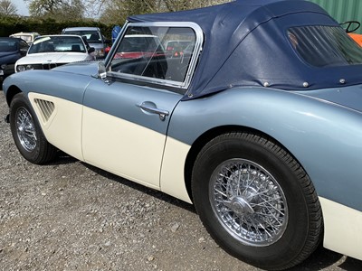 Lot 392 - 1957 AUSTIN HEALEY 100/6