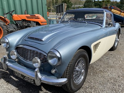 Lot 392 - 1957 AUSTIN HEALEY 100/6