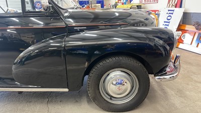 Lot 394 - 1969 MORRIS MINOR 1000 CONVERTIBLE