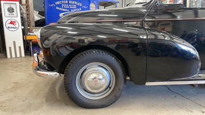 Lot 394 - 1969 MORRIS MINOR 1000 CONVERTIBLE