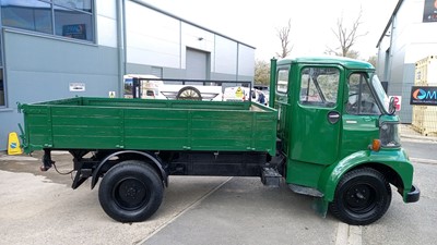 Lot 440 - 1969 MORRIS FG