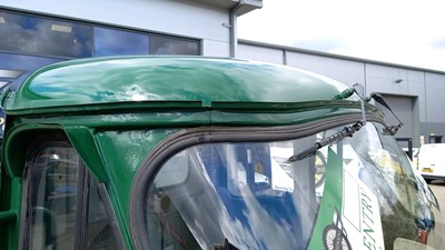 Lot 440 - 1969 MORRIS FG