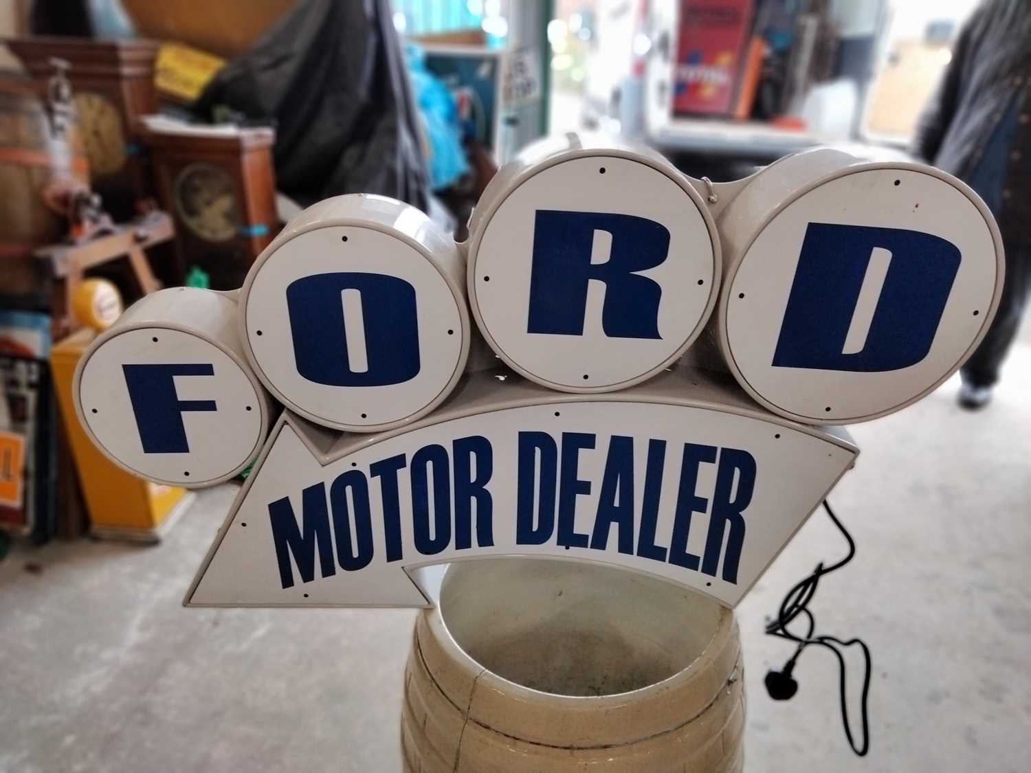 Lot 281 - "FORD MOTOR DEALER" ILLUMINATED SIGN