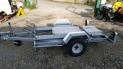 Lot 513 - BIKE TRAILER WITH RAMPS