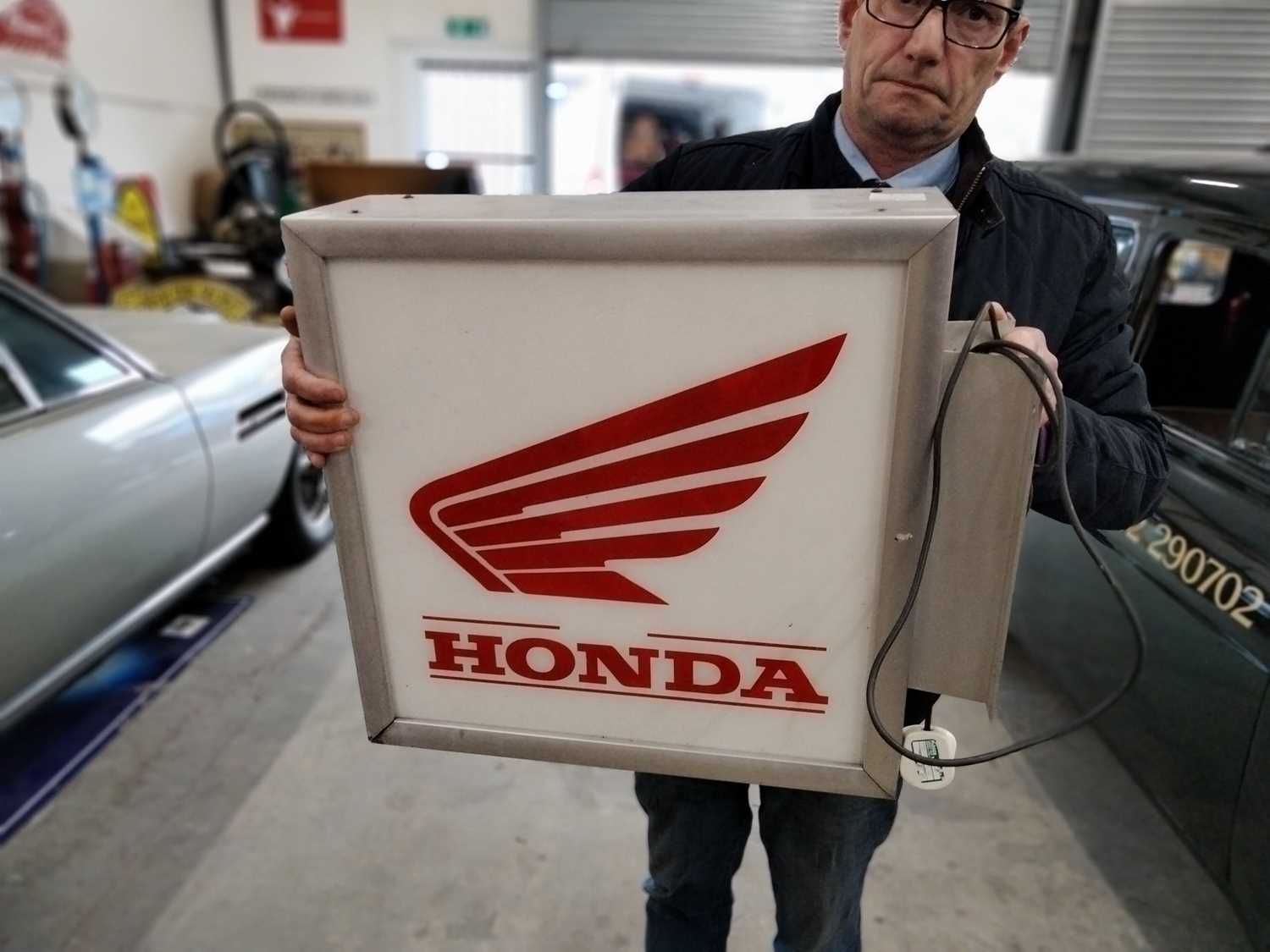 Lot 509 - ILLUMINATED WALL MOUNTED DOUBLE SIDED HONDA SIGN