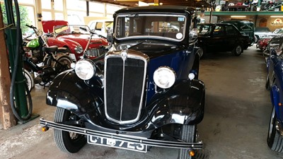 Lot 555 - 1937 MORRIS 8