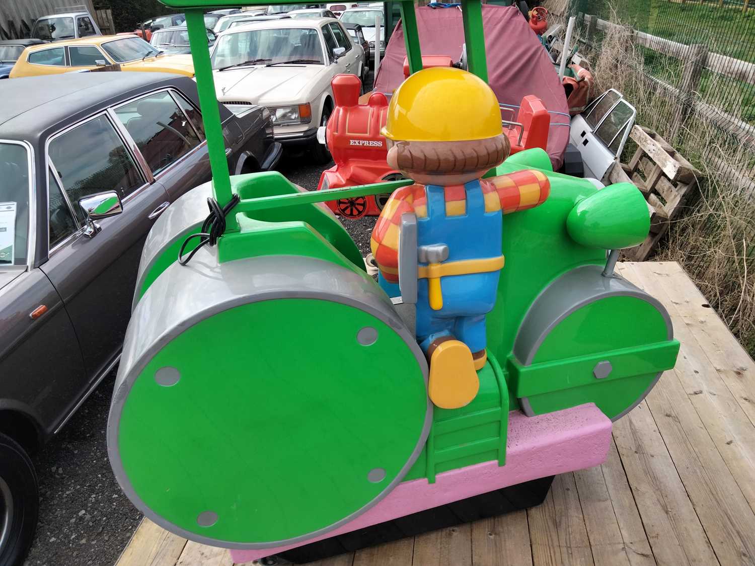 Lot 13 - BOB THE BUILDER COIN RIDE