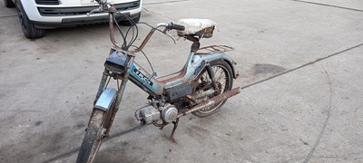 Lot 303 - PUCH MOPED/MOBYLETTE