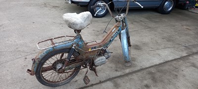 Lot 303 - PUCH MOPED/MOBYLETTE