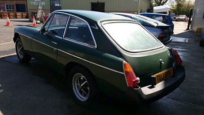 Lot 132 - 1977 MG B GT