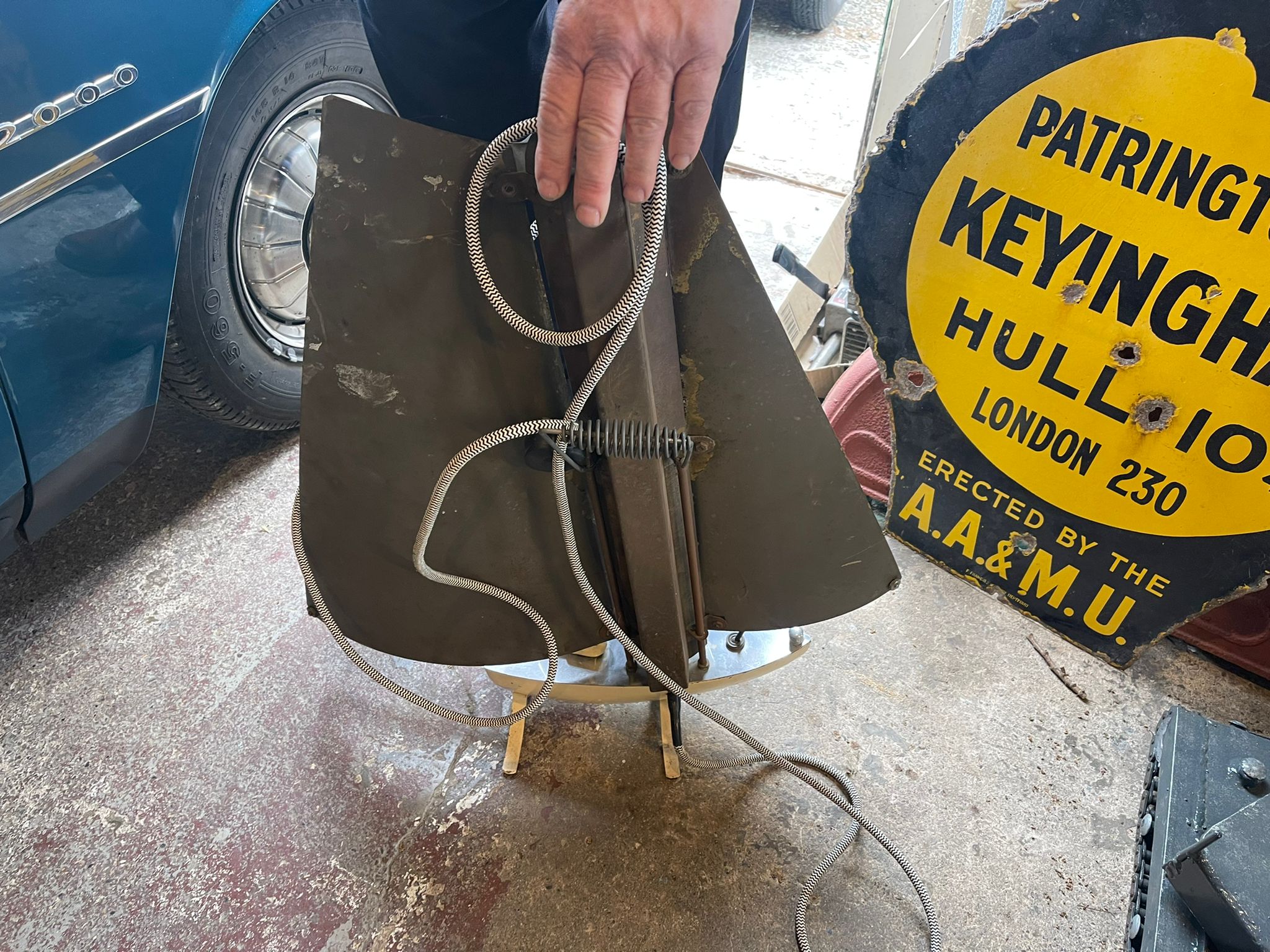 Lot 346 ELECTRIC BOAT HEATER