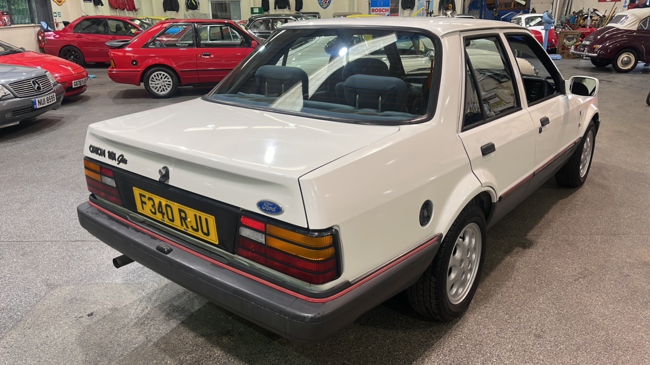 Lot 342 - 1989 FORD ORION INJECTION GHIA