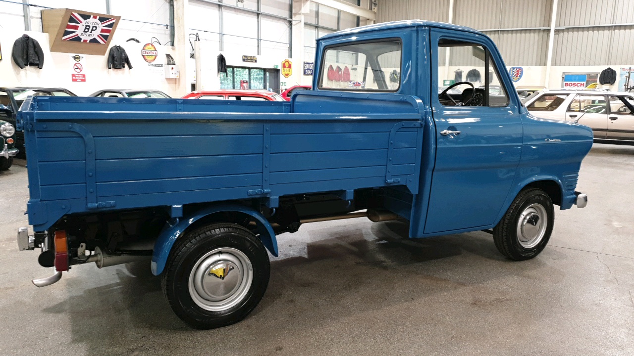 Lot 350 - 1976 FORD TRANSIT PICK-UP