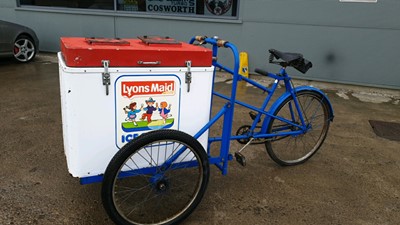 Lot 376 - ICE CREAM TRICYCLE
