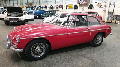 Lot 464 - 1968 MG B GT