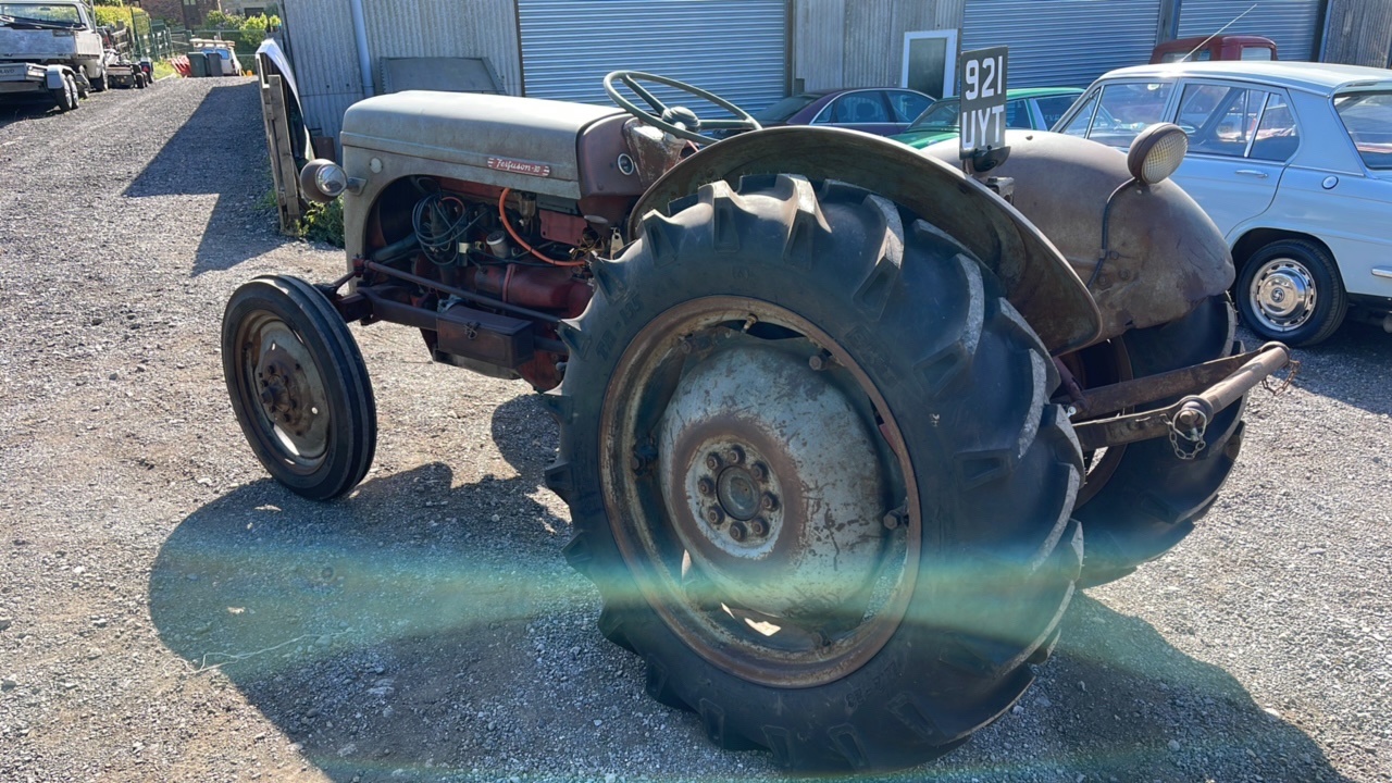 Lot 506 - 1957 MASSEY FERGUSON FF30