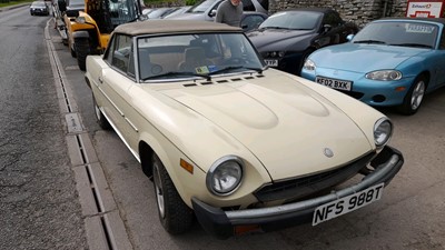 Lot 12 - 1979 FIAT 124 SPIDER